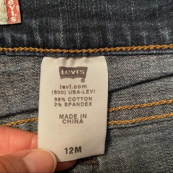 Levi’s Jeans Women’s Size 12 Blue Dark wash 548 Perfectly Slimming Flare Jeans - Picture 8 of 12